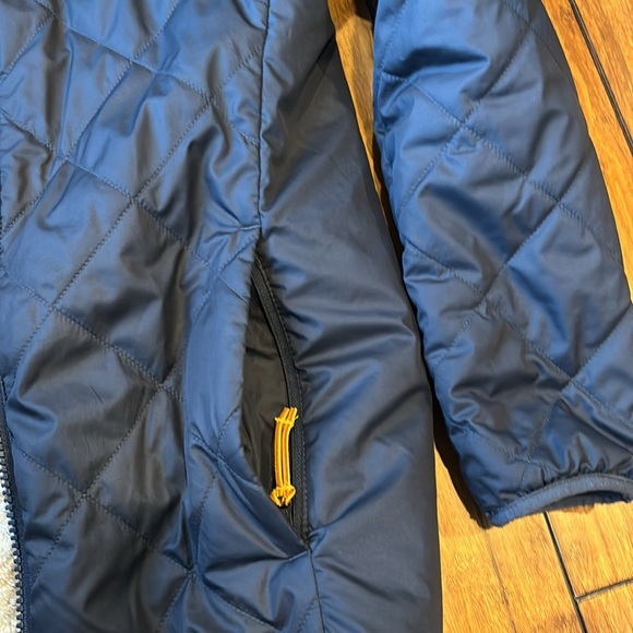 Kids reversible mountain fleece jacket.  Llbean size 8 - Picture 3 of 10